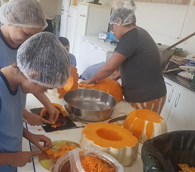 Capinzal - Escola Ernesto Hachmann incentiva alimentação saudável